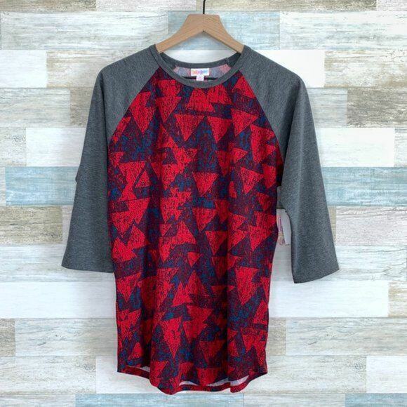 LuLaRoe Randy Baseball Tee Gray Red Triangle Print NWT Womens Medium - Picture 1 of 5